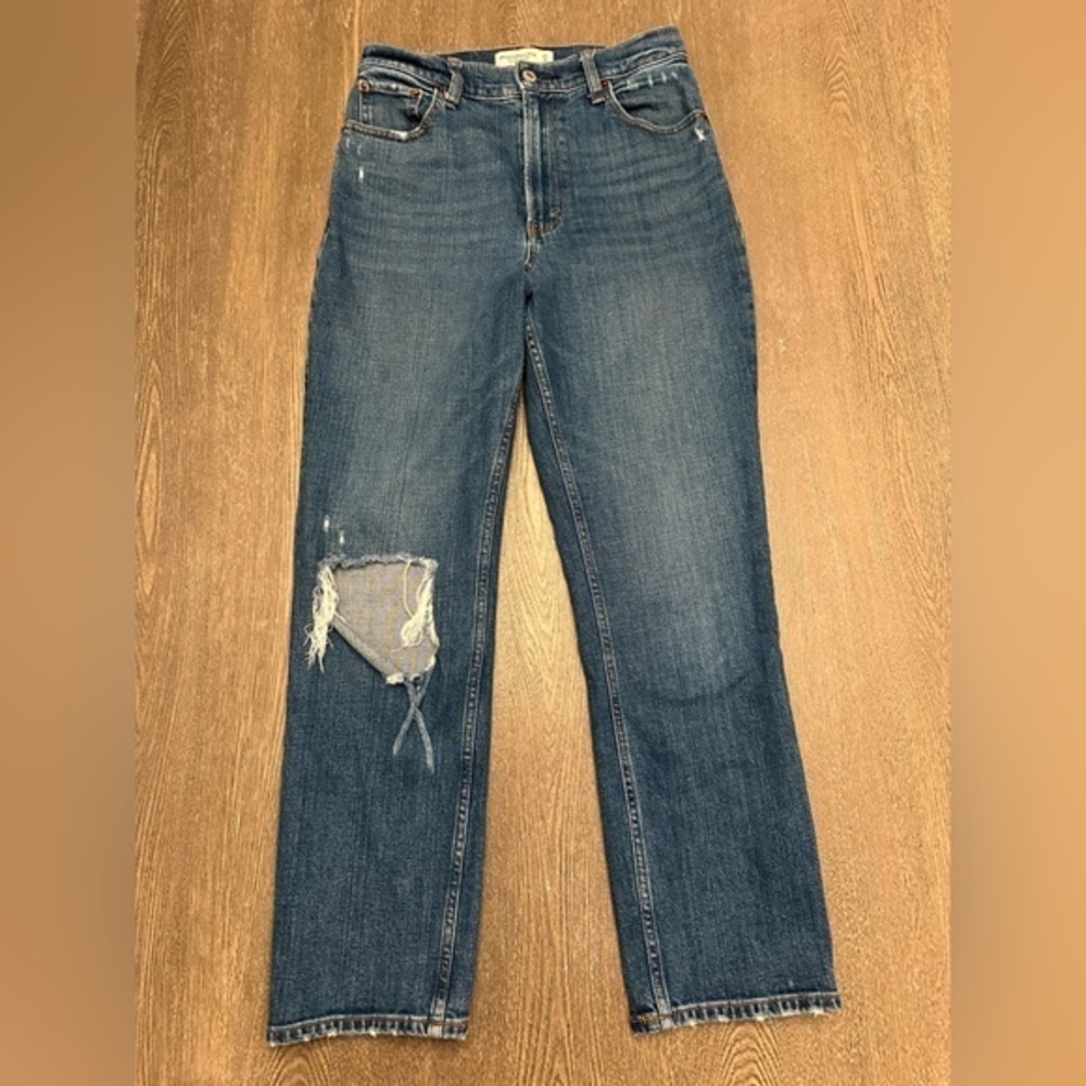 ABERCROMBIE & FITCH ANKLE STRAIGHT ULTRA HIGH RISE CURVE LOVE DISTRESSED JEANS